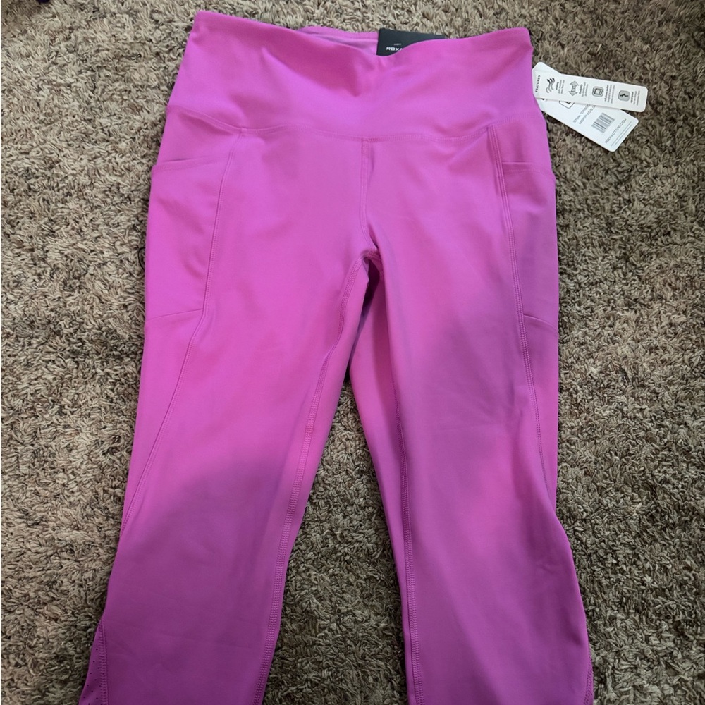 Womens RBX Active Capris Size Large Hot Pink NWT with pockets